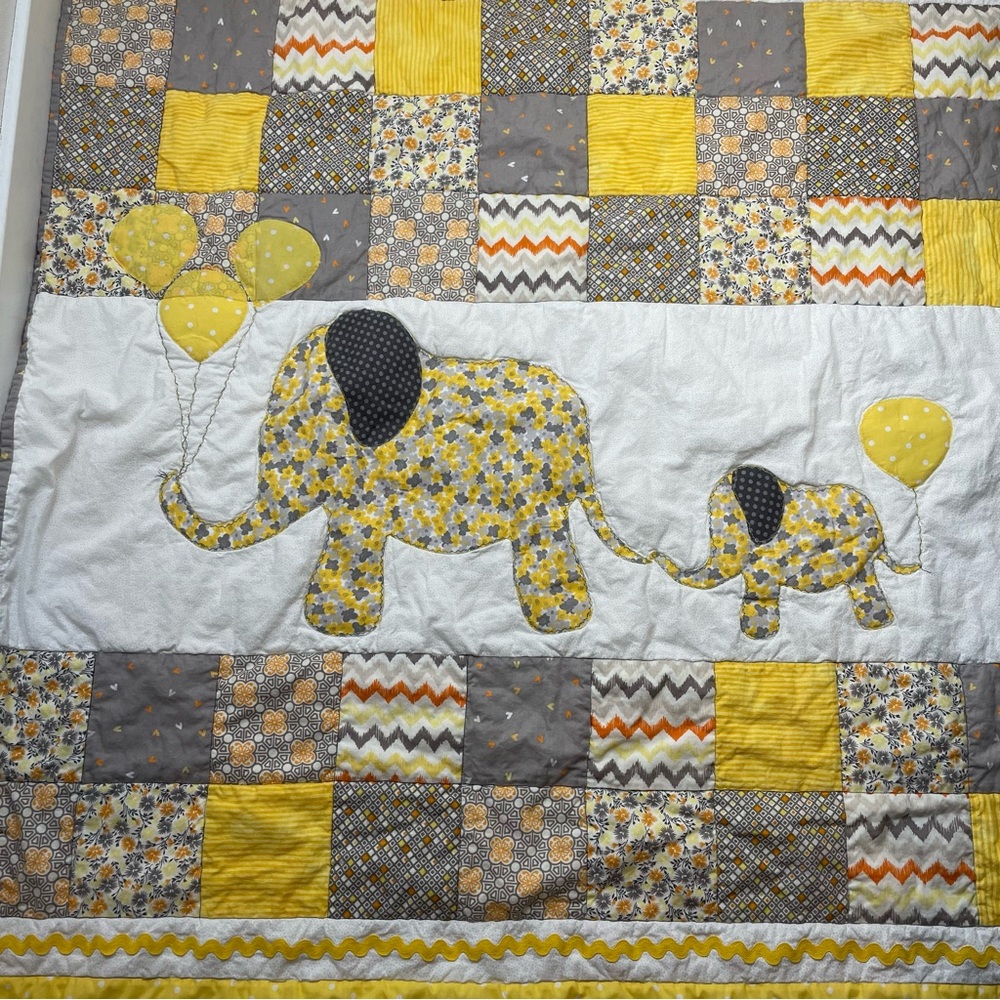 Handmade Quilt Elephants Mama Baby Patchwork Nursery Blanket 48x28